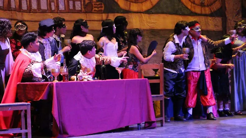 Los integrantes del grupo de teatro dieron a conocer sus habilidades en esta área.